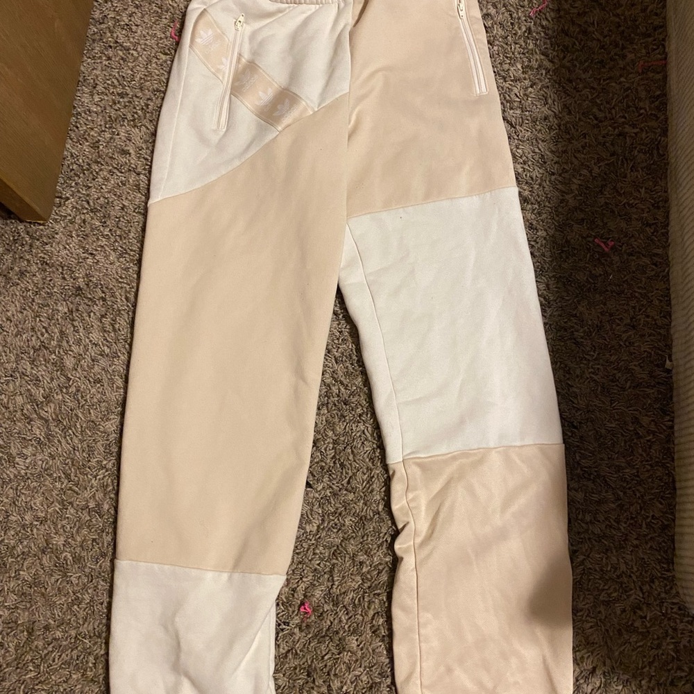 Adidas sweatpants
